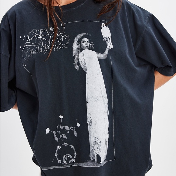 Daydreamer Stevie Nicks Tee - Picture 4 of 7